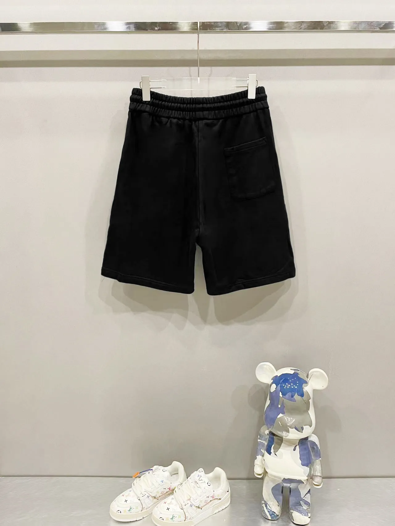 P190 chrome hearts/Chrome hearts pure cotton terry fabric shorts, three-dimensional Sanskrit cross hardware embroidery🪡LOGO logo, official synchronization, high version, high quality, fashionable personality, versatile trend, pure original quality, original fabric, tag, collar label, washed wheat, complete three standards, color: black, white, apricot. Size: S-XL